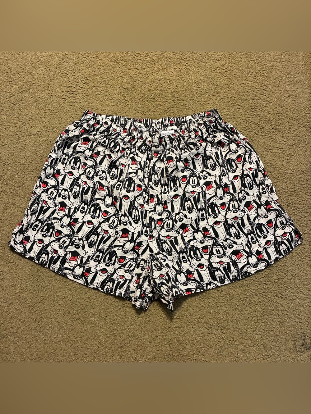 Disney Black White & Red Cartoon Goofy Print 100% Silk Boxers Shorts Size L